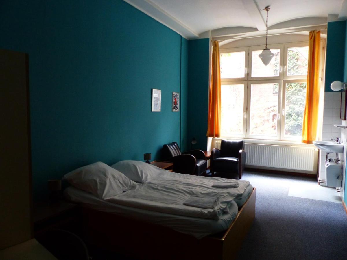 Fabrik - Baxpax Hostel